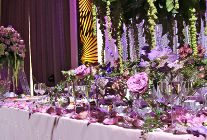 Оформление свадебного стола в сиреневом цвете